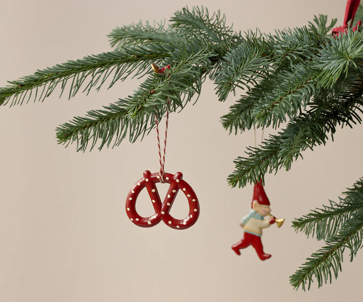 Pretzel Metal Ornament - Dot
