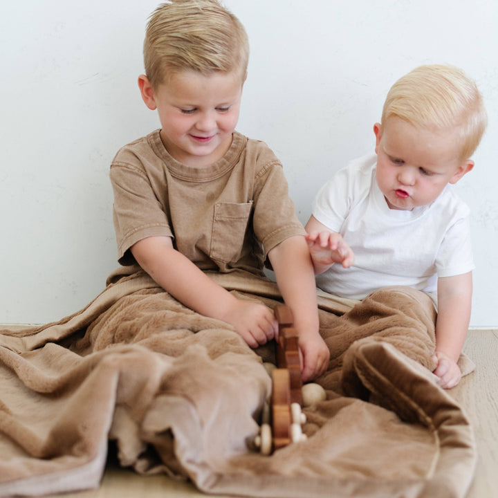 LUSH TODDLER BLANKETS: Hazelnut