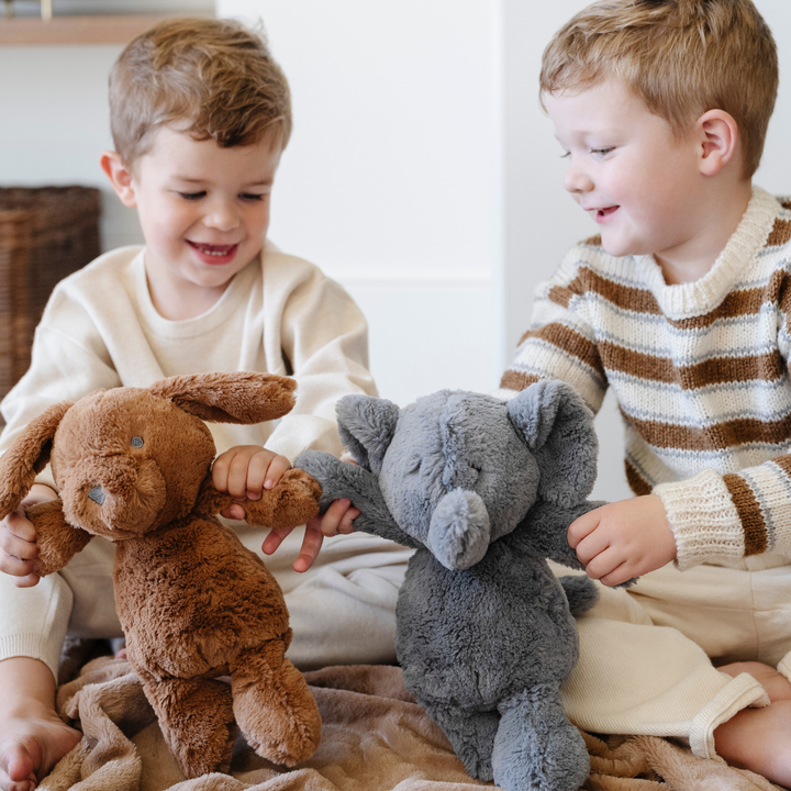 STUFFED ANIMALS: Lamb