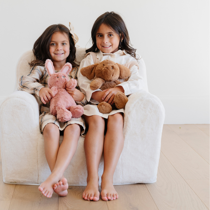 STUFFED ANIMALS: Lamb