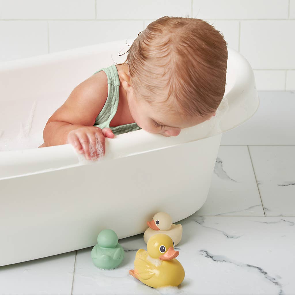 Duck Family - Bath + Water Table Toys