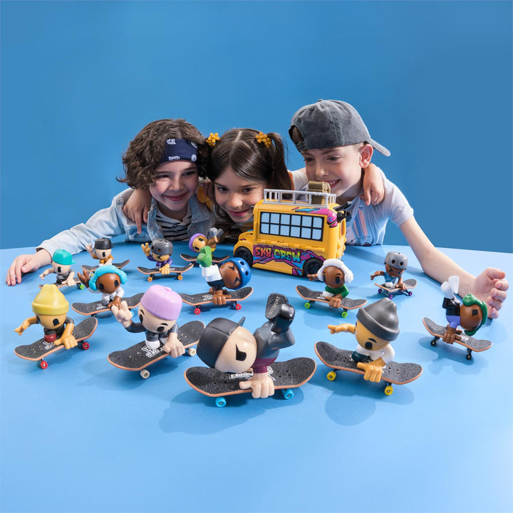 Sk8 Crew Fingerboard with Assistive Figure