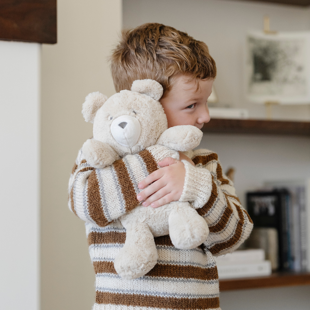 STUFFED ANIMALS: Lamb