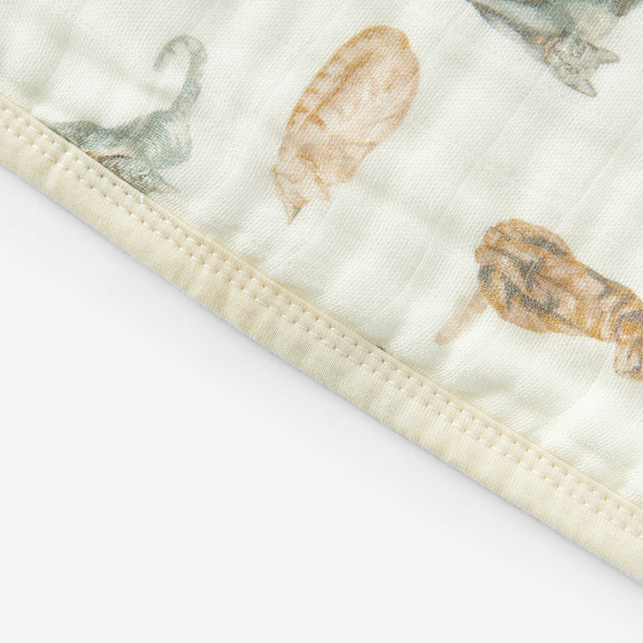 Cat Contour Burp Cloth