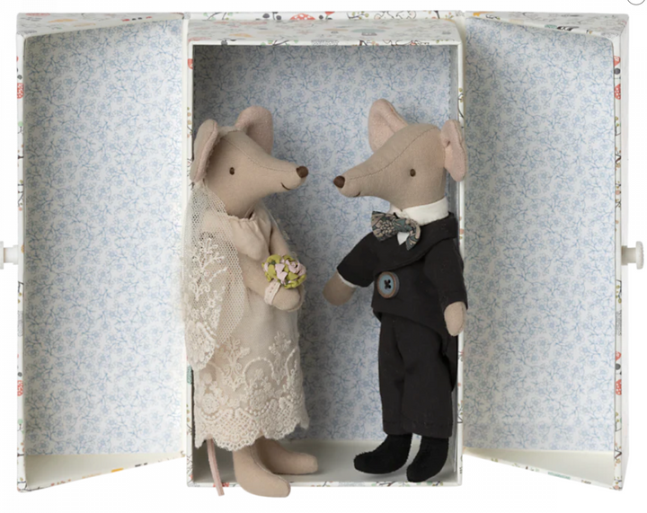 Wedding Mice Couple in Box